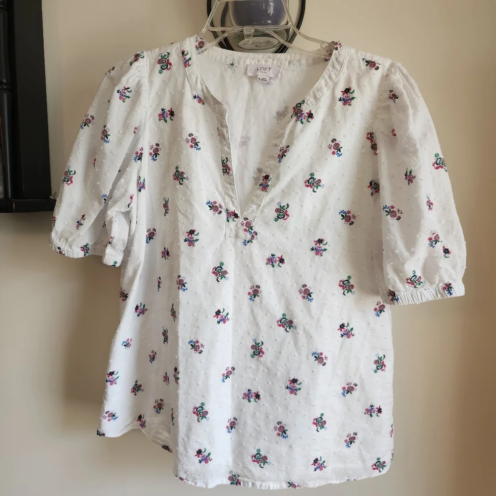 LOFT Womens Size Medium White Blouse with Floral Embroidery And Split Vee Neck